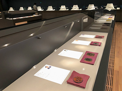 Mokume gane tsuba made by Masaki Takahashi is on display at The Japanese Sword Museum in Tokyo.